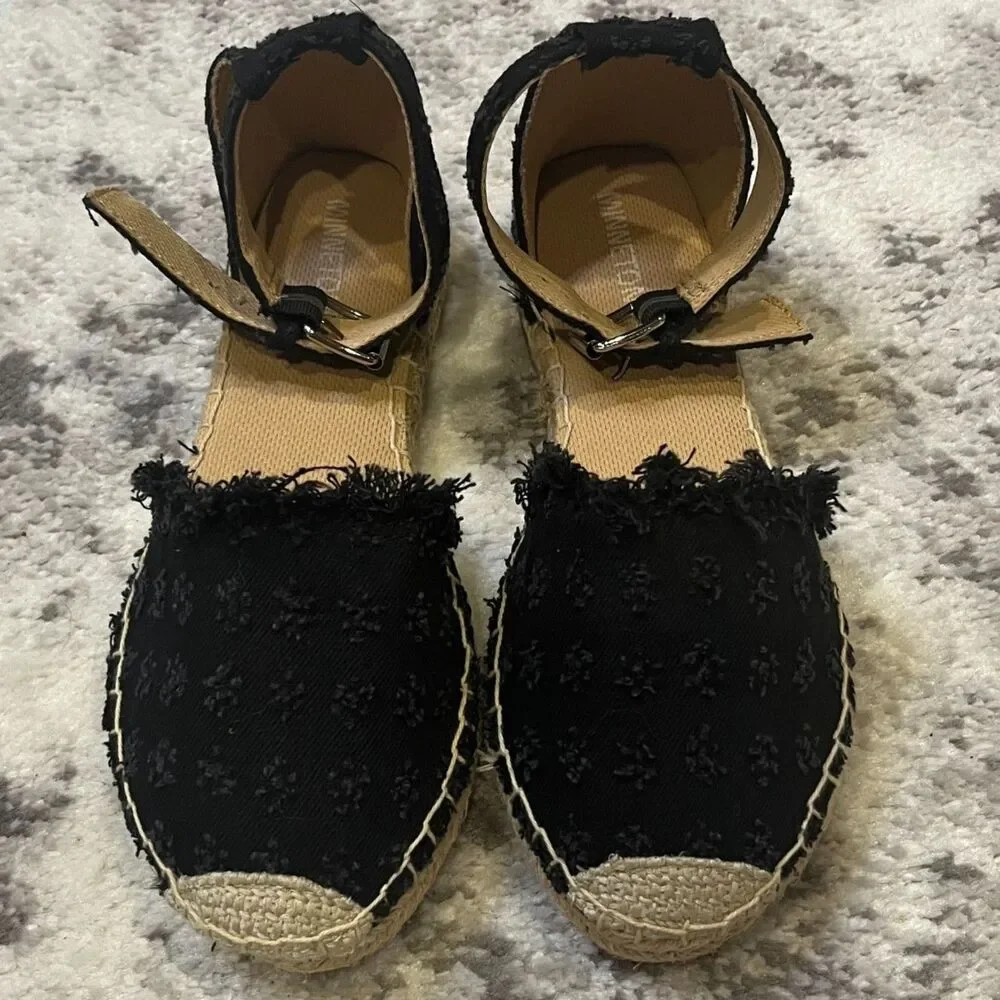 Minnetonka Prima Espadrille Flats Black Canvas Sz 7 NWOT